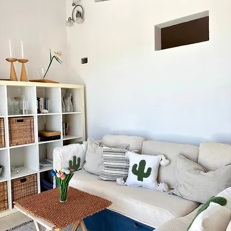 Ladria Apartment