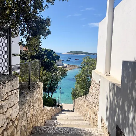 Ladria Apartment Hvar Town
